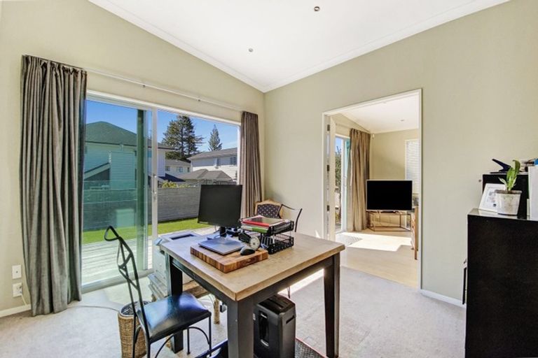 Photo of property in 113 Aberley Road, Schnapper Rock, Auckland, 0632