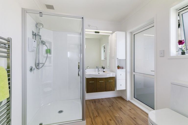 Photo of property in 24a Mount Marua Way, Timberlea, Upper Hutt, 5018