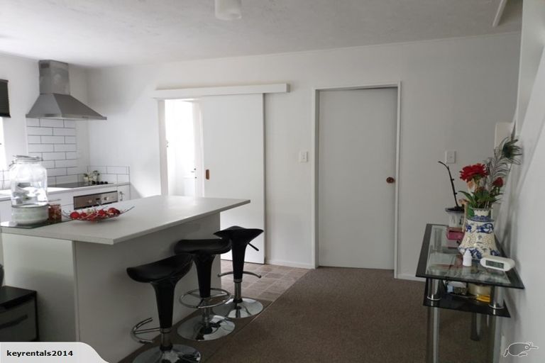 Photo of property in 4/1106 High Street, Taita, Lower Hutt, 5011