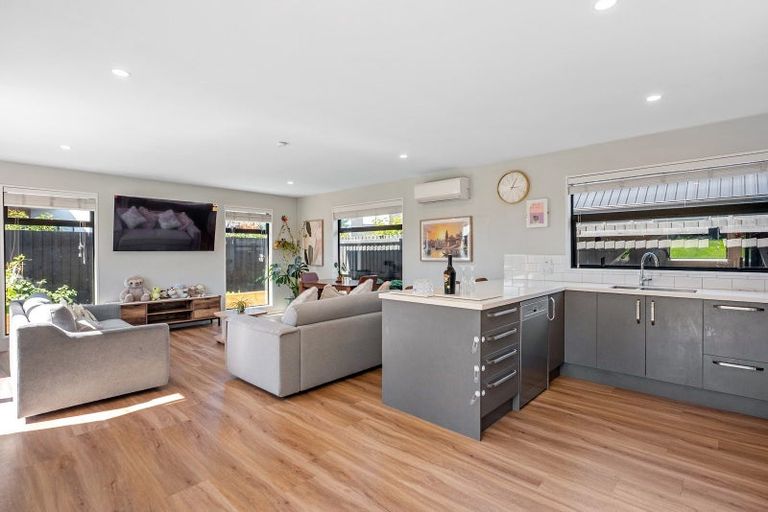 Photo of property in 10 Lazarus Lane, Halswell, Christchurch, 8025