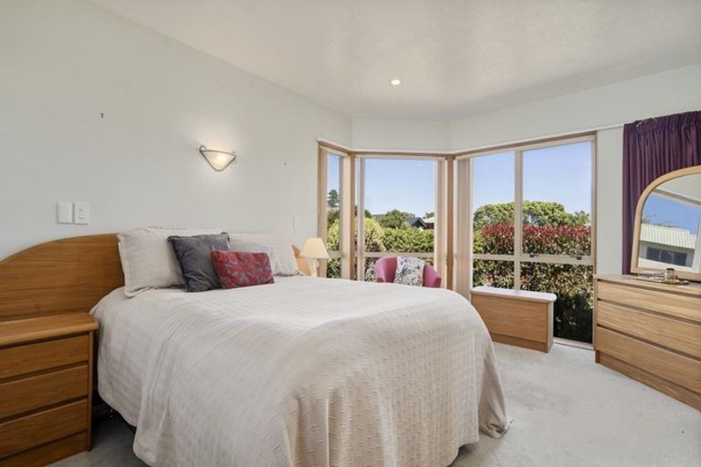 Photo of property in 18 Park Lane, Waitara, 4320