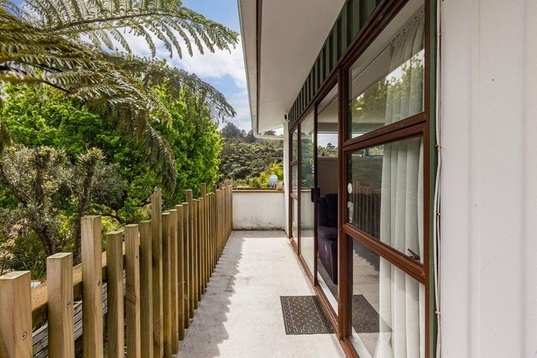 Photo of property in 9a City View Grove, Harbour View, Lower Hutt, 5010