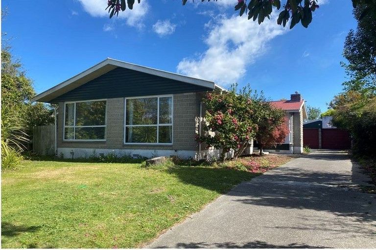 Photo of property in 27 Carruthers Street, Ilam, Christchurch, 8041