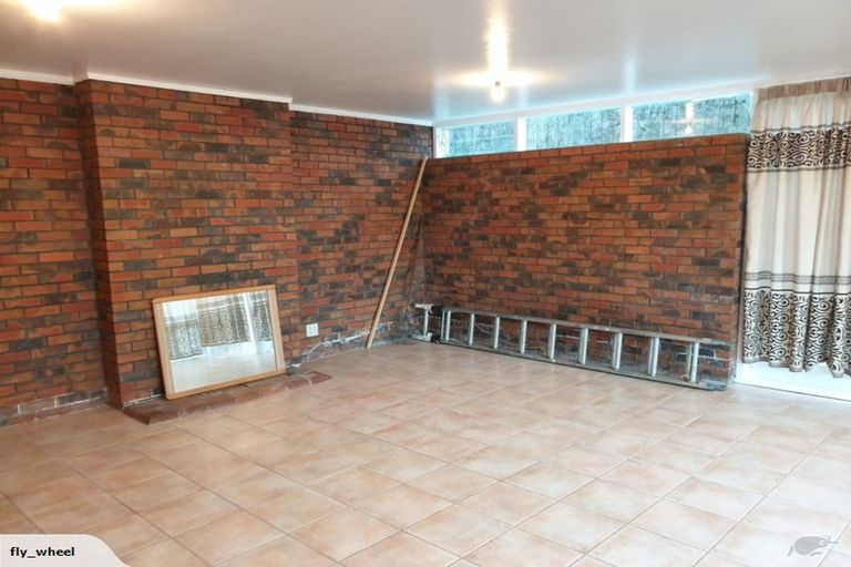 Photo of property in 109 Sylvan Avenue, Northcote, Auckland, 0627