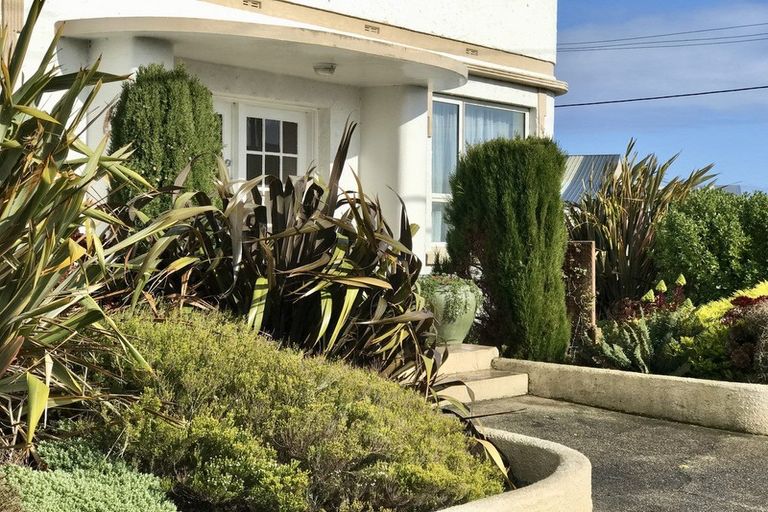 Photo of property in 46 Barrow Street, Bluff, 9814