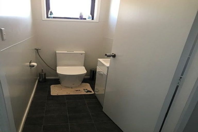 Photo of property in 300 Tukapa Street, Hurdon, New Plymouth, 4310