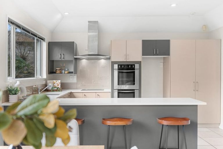 Photo of property in 5 Priorsford Court, Avonhead, Christchurch, 8042