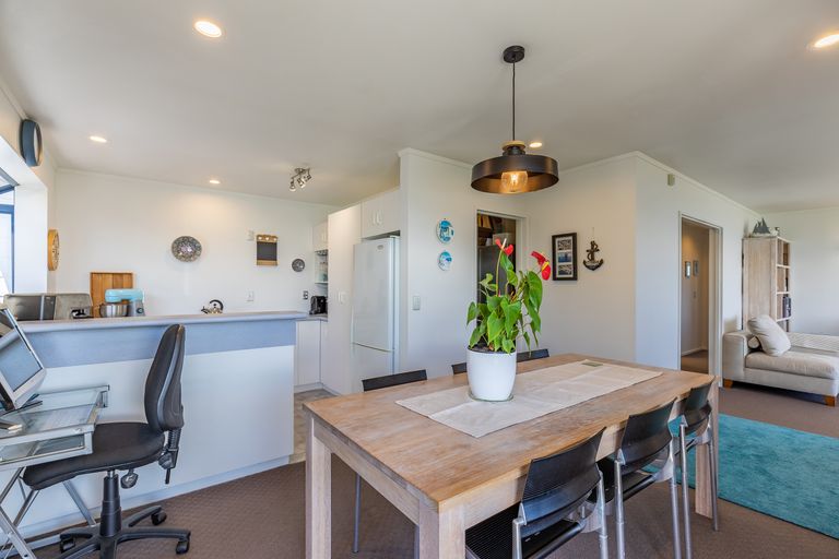 Photo of property in 8 Bellevue Heights, Tahunanui, Nelson, 7011