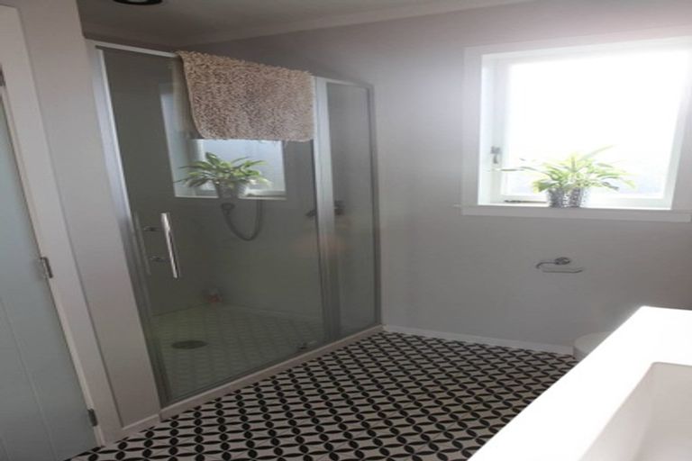 Photo of property in 26 Dakota Avenue, Beach Haven, Auckland, 0626