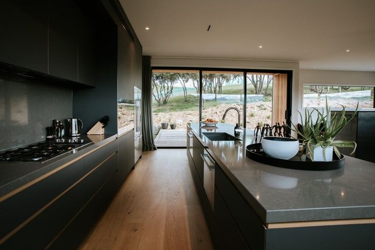 Photo of property in 8 Nokomai Street, Wanaka, 9305