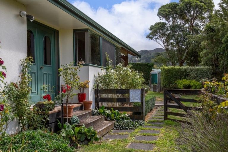 Photo of property in 34-36 Lyon Street, Featherston, 5710