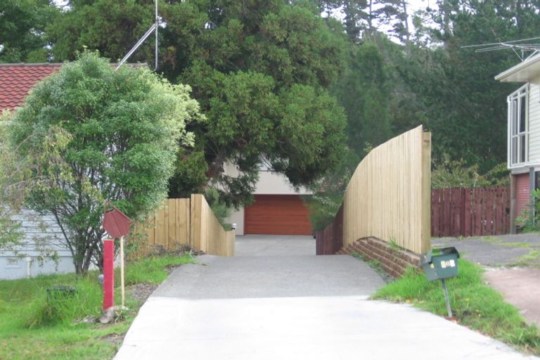 Photo of property in 1/56 Castleford Street, Green Bay, Auckland, 0604