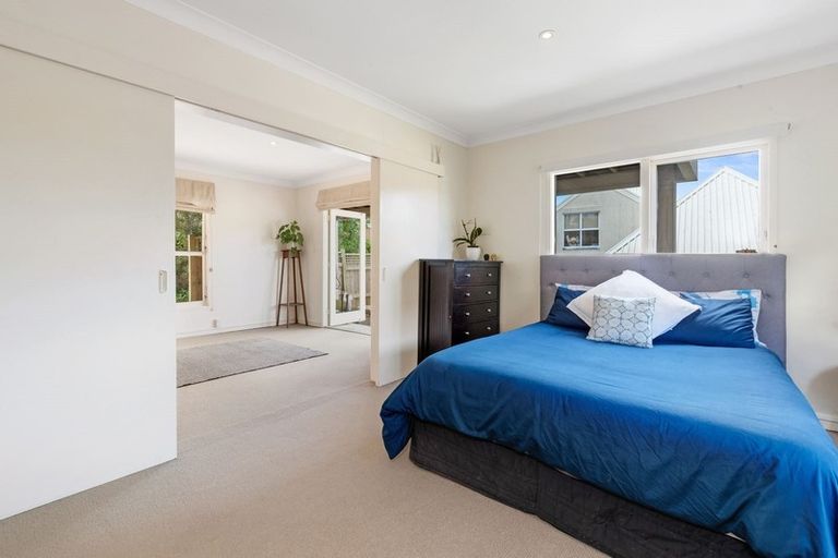 Photo of property in 1/99 Hebron Road, Waiake, Auckland, 0630