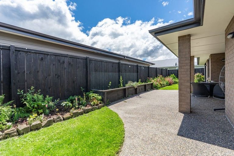 Photo of property in 16 Carrick Place, Mosgiel, 9024