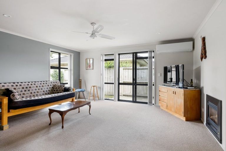 Photo of property in 5 Holcroft Place, Huntington, Hamilton, 3210