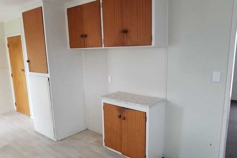 Photo of property in 6 Sabot Place, Massey, Auckland, 0614