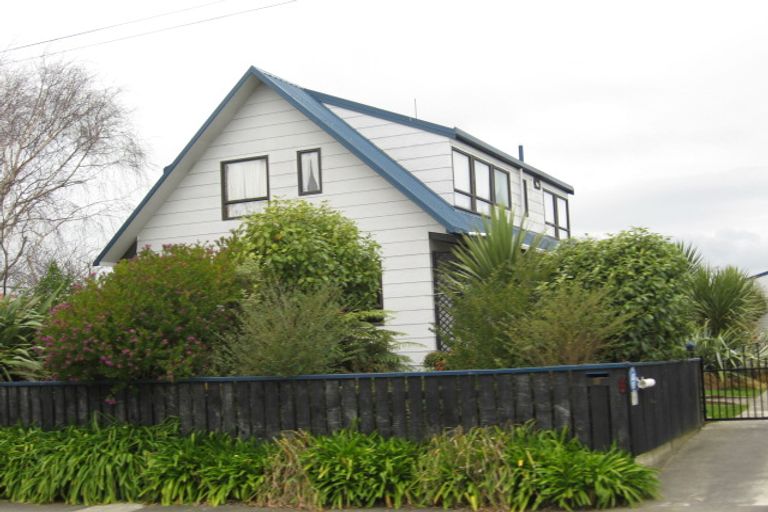 Photo of property in 18 Elizabeth Street, Levin, 5510