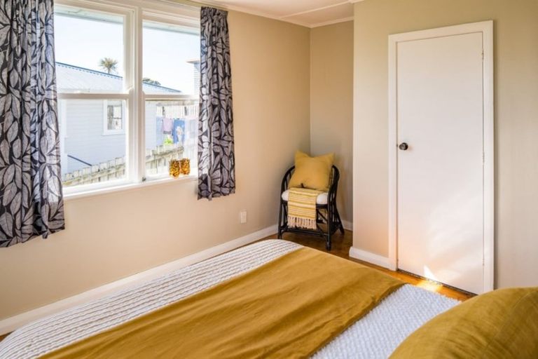 Photo of property in 7 Taupiri Crescent, Titahi Bay, Porirua, 5022