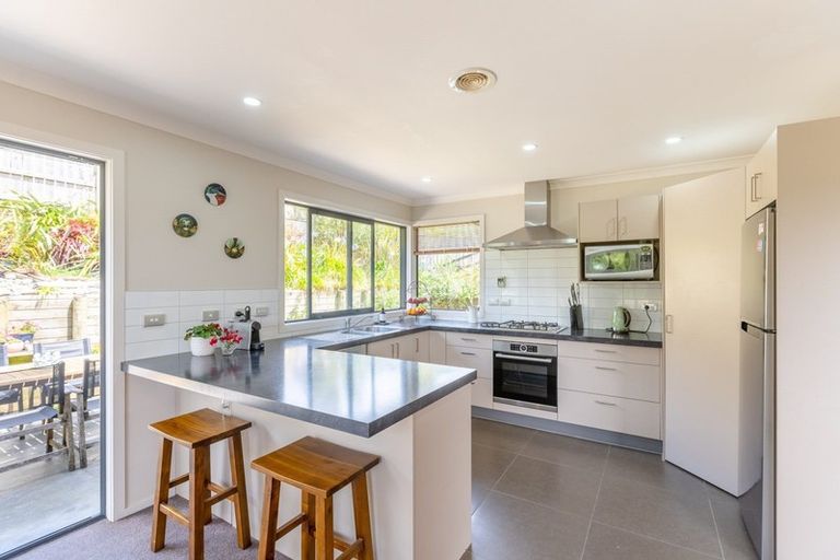 Photo of property in 12 Aotea Drive, Aotea, Porirua, 5024