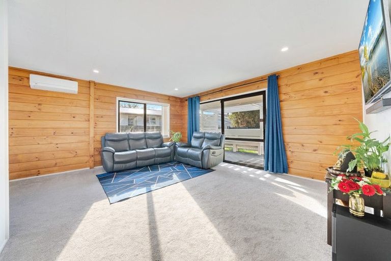 Photo of property in 2/20 Tennessee Avenue, Mangere East, Auckland, 2024