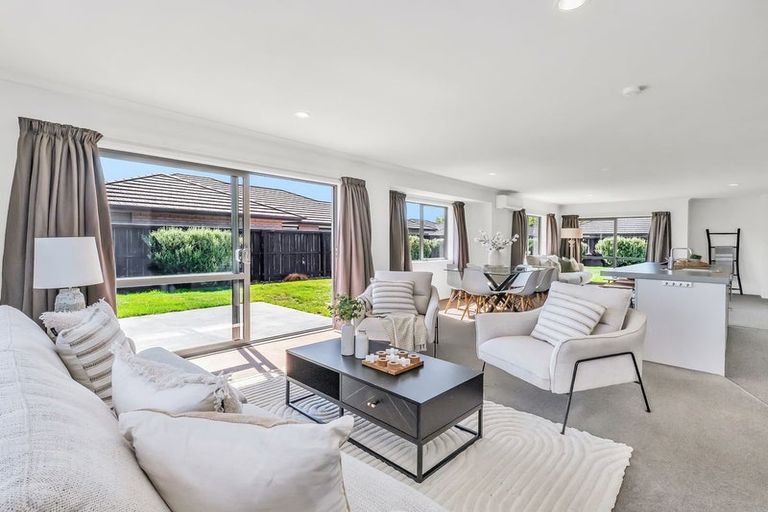 Photo of property in 28 Burford Way, Rolleston, 7615