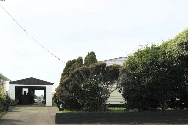 Photo of property in 6 Watene Crescent, Waitara, 4320