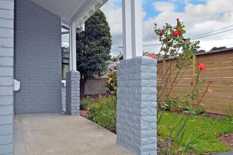 Photo of property in 1 Elliot Street, Andersons Bay, Dunedin, 9013