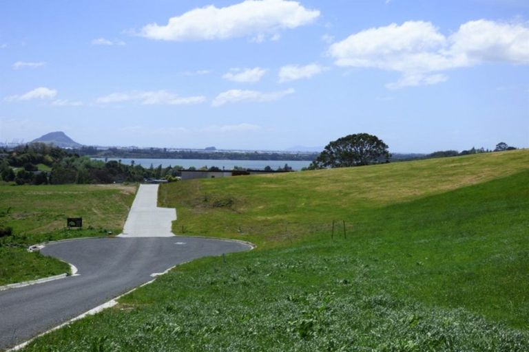 Photo of property in 48 Te Auhi Way, Welcome Bay, Tauranga, 3112