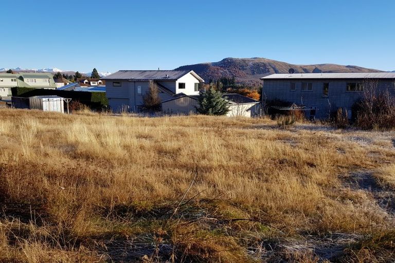 Photo of property in 24 Hamilton Drive, Lake Tekapo, 7999