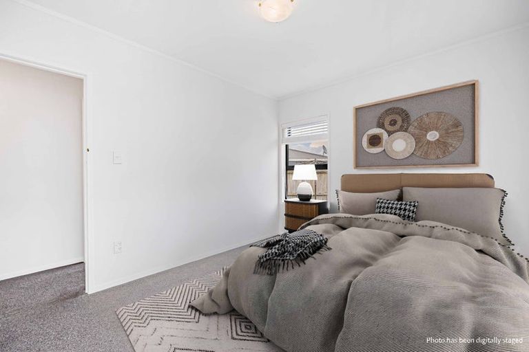 Photo of property in 123 Riverpark Crescent, Henderson, Auckland, 0610