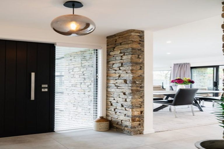 Photo of property in 18 Caledonia Drive, Mosgiel, 9024