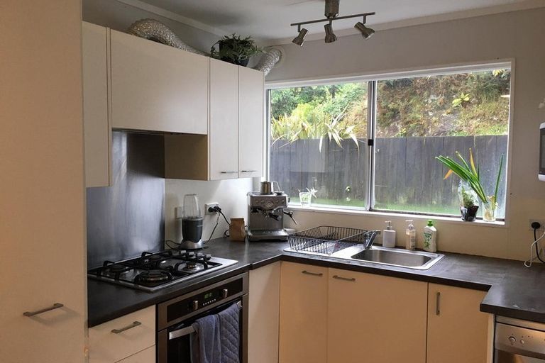 Photo of property in 60a Viewmont Drive, Harbour View, Lower Hutt, 5010