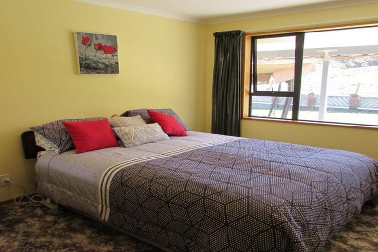 Photo of property in 54 Welshmans Gully Road, Waikaia, 9778