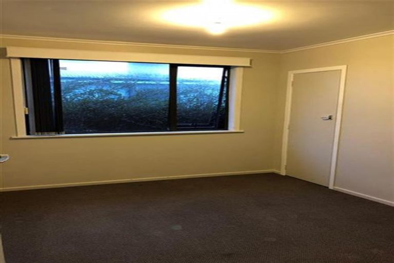 Photo of property in 32 Freyberg Avenue, Papatoetoe, Auckland, 2104