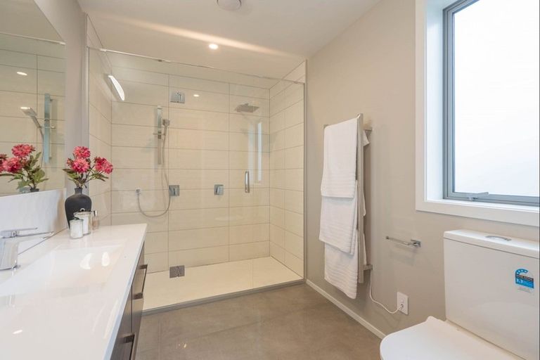 Photo of property in 23 Ferndale Drive, Waikanae, 5036