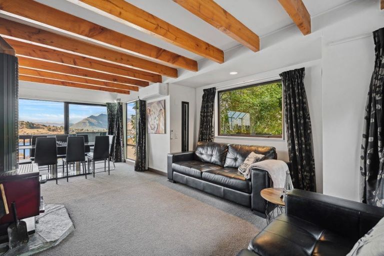 Photo of property in 18 Woodbury Rise, Queenstown, 9300