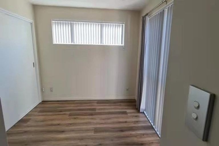 Photo of property in 14 Larissa Avenue, Henderson, Auckland, 0610