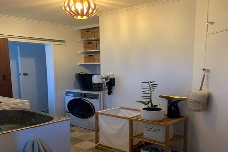 Photo of property in 53 John F Kennedy Drive, Milson, Palmerston North, 4414