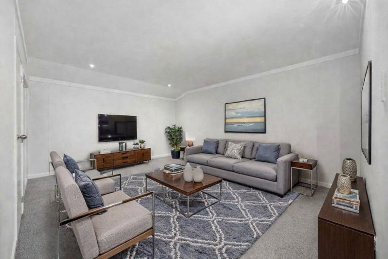 Photo of property in 78 Opanuku Road, Henderson Valley, Auckland, 0612