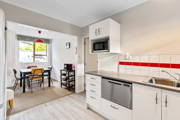 Photo of property in 41a-b Andrew Street, Waikanae, 5036