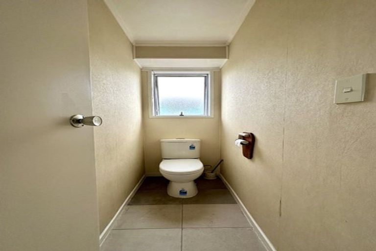 Photo of property in 1/14 Dalmatia Place, Henderson, Auckland, 0612