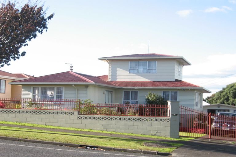 Photo of property in 32 Friedlanders Road, Manurewa, Auckland, 2102