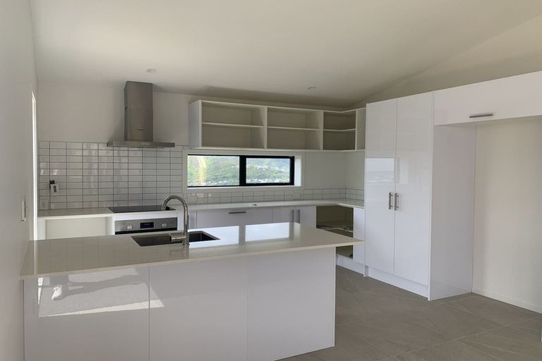 Photo of property in 4/18a Cathie Place, Karori, Wellington, 6012