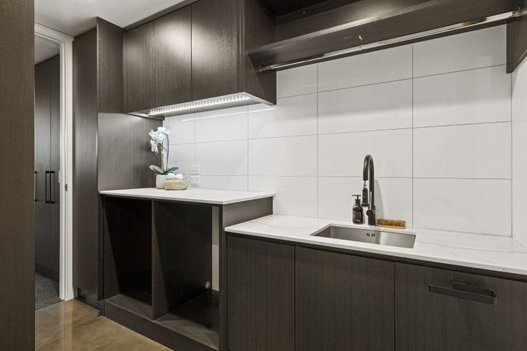 Photo of property in 22 Latimer Square, Christchurch Central, Christchurch, 8011