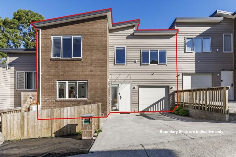 Photo of property in 25 Sunshine Boulevard, Sunnyvale, Auckland, 0612