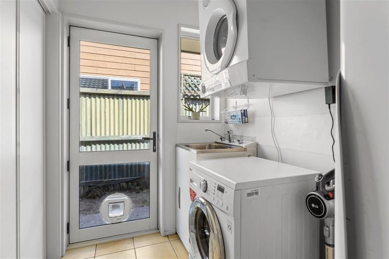 Photo of property in 38 Beach Road, North New Brighton, Christchurch, 8083