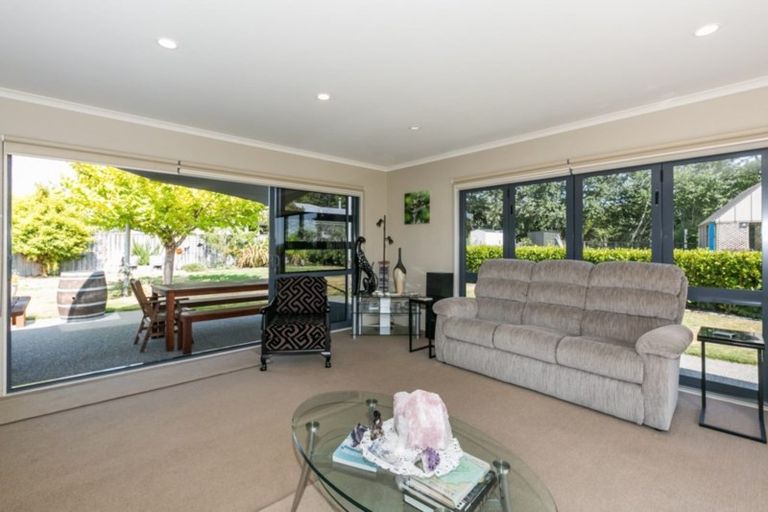 Photo of property in 16 Airini Road, Waimarama, Havelock North, 4294