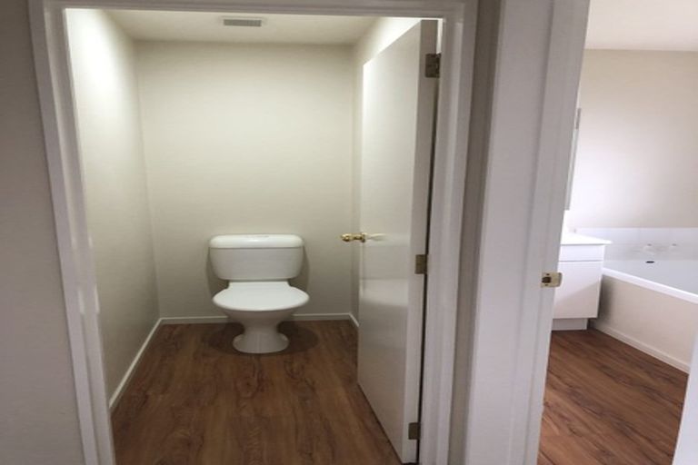 Photo of property in 32 Shelley Street, Rolleston, 7614