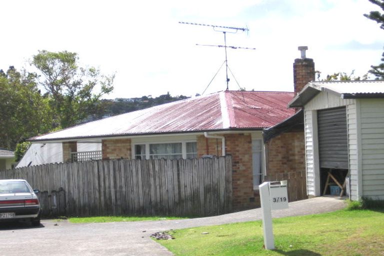 Photo of property in 19b Crocombe Crescent, Beach Haven, Auckland, 0626