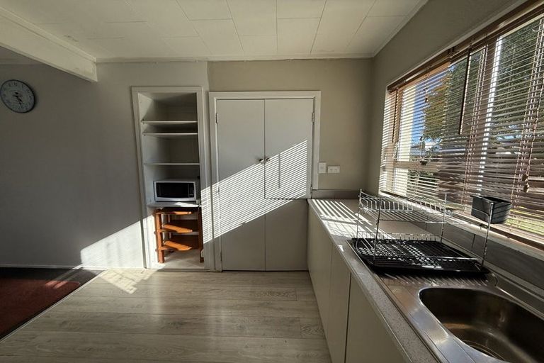 Photo of property in 1 Luxton Place, Rangiora, 7400